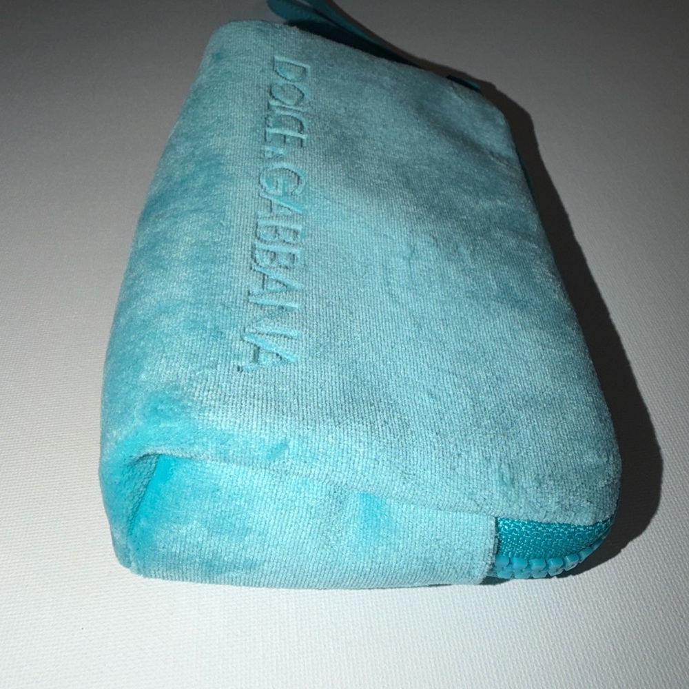 New Dolce and Gabbana Small Turquoise Velvet Pouch! Safe inside for sunnies! - Picture 10 of 13